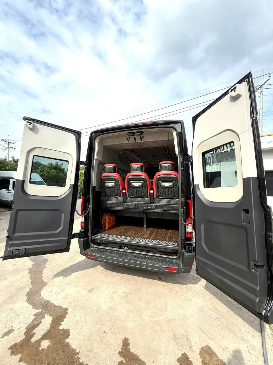 Thuê xe Limousine cao cấp Vĩnh Hy - Sài Gòn uy tín