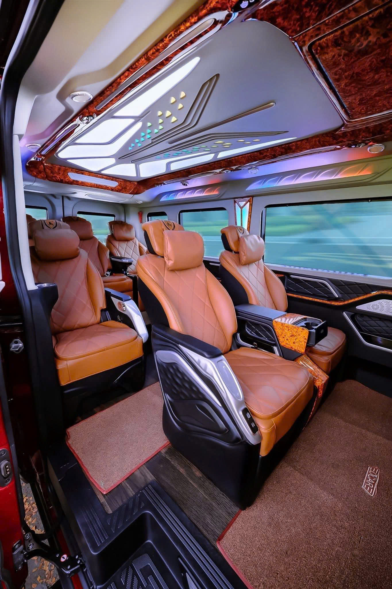 Thuê Xe Limousine Đà Lạt đi Sài Gòn giá tốt