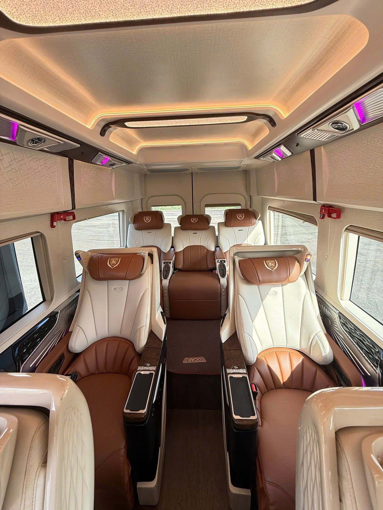 Thuê xe Limousine Đà Lạt đi Sài Gòn khứ hồi