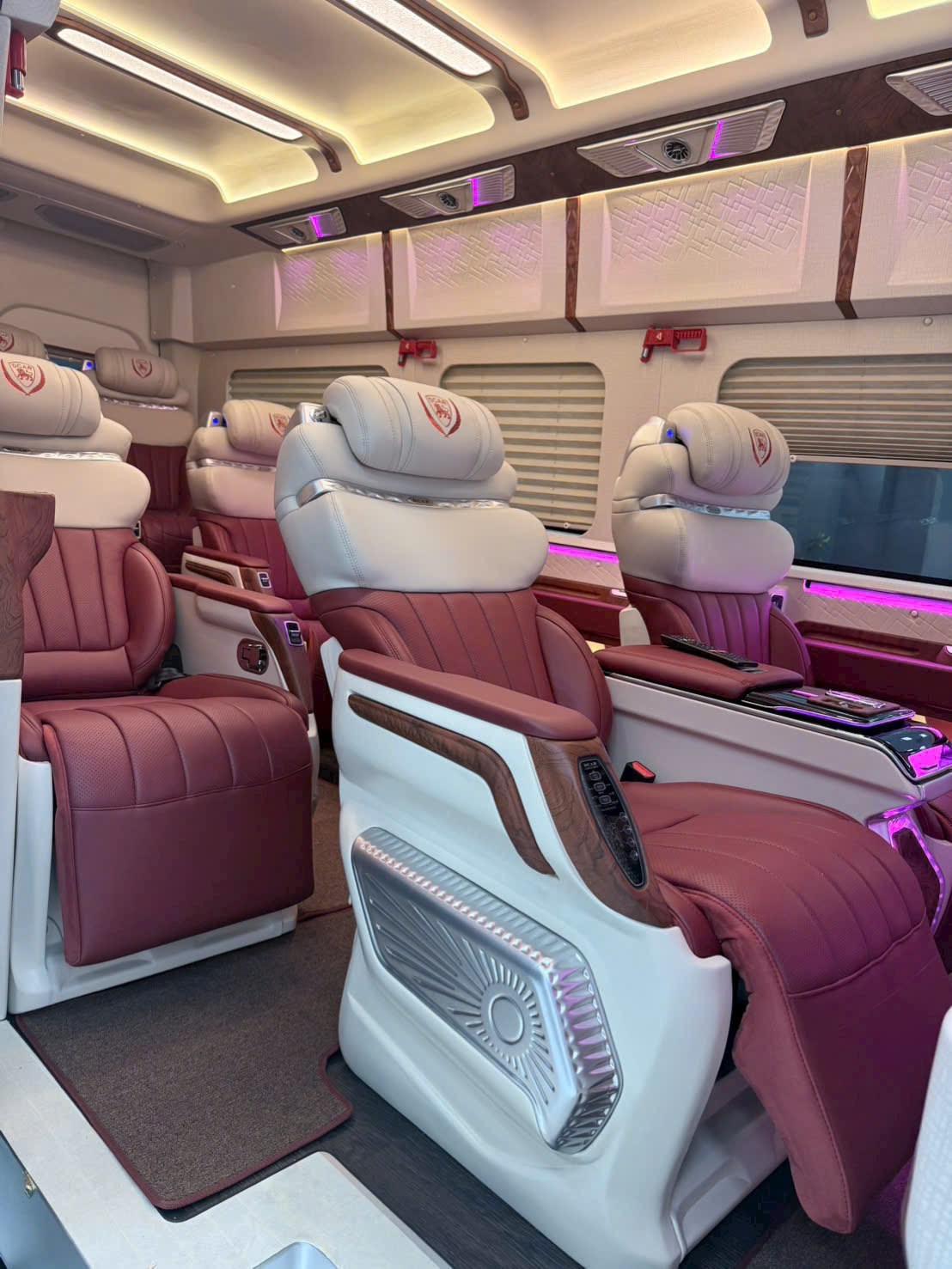 Thuê xe Limousine Đà Lạt đi Sài Gòn theo yêu cầu