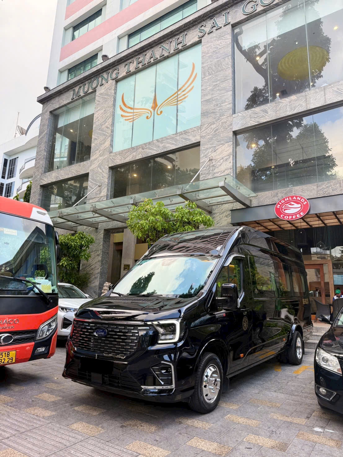 Thuê xe Limousine Đà Lạt đi Sài Gòn trong ngày