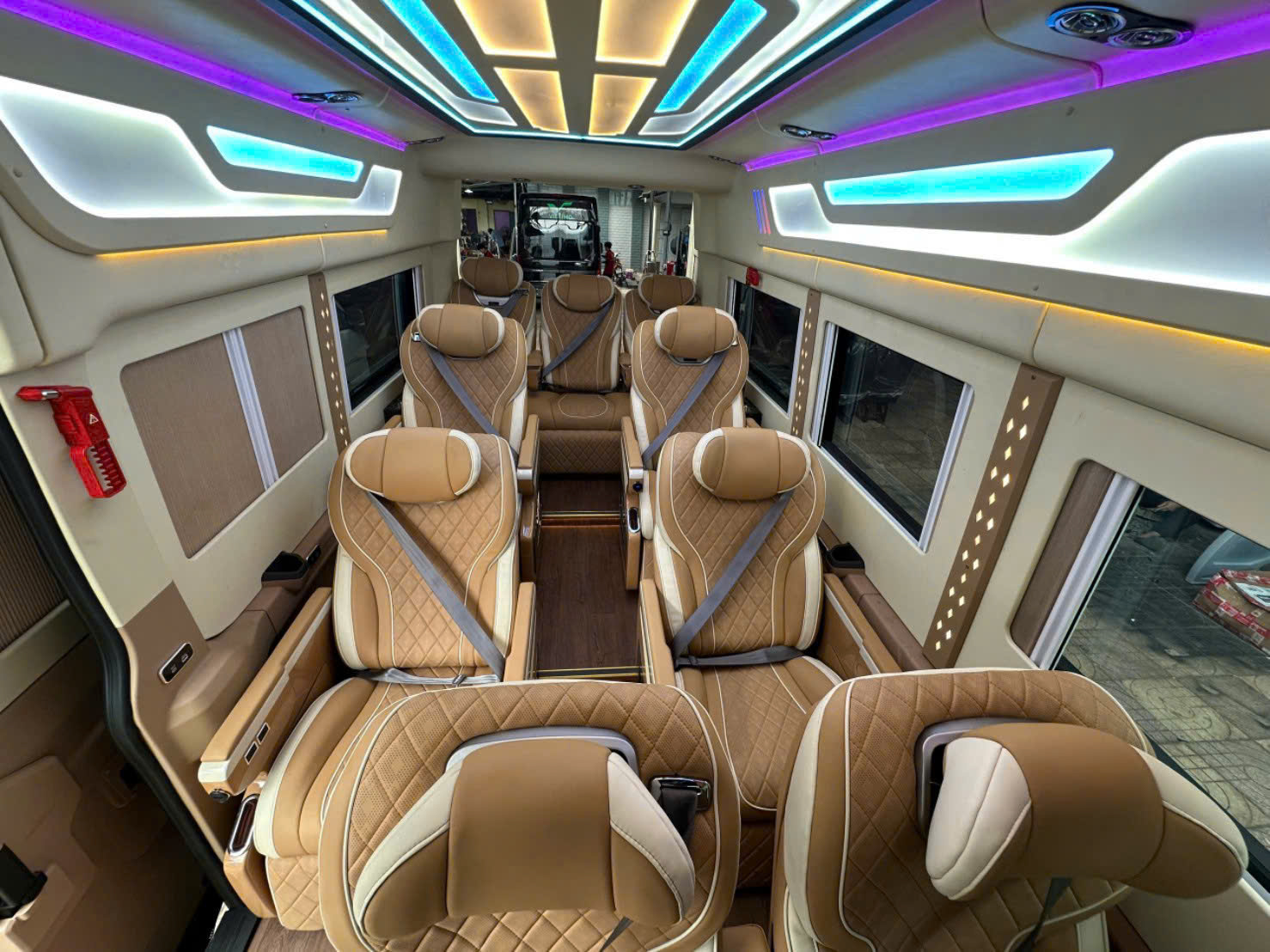 Thuê xe Limousine Đà Lạt Sài Gòn