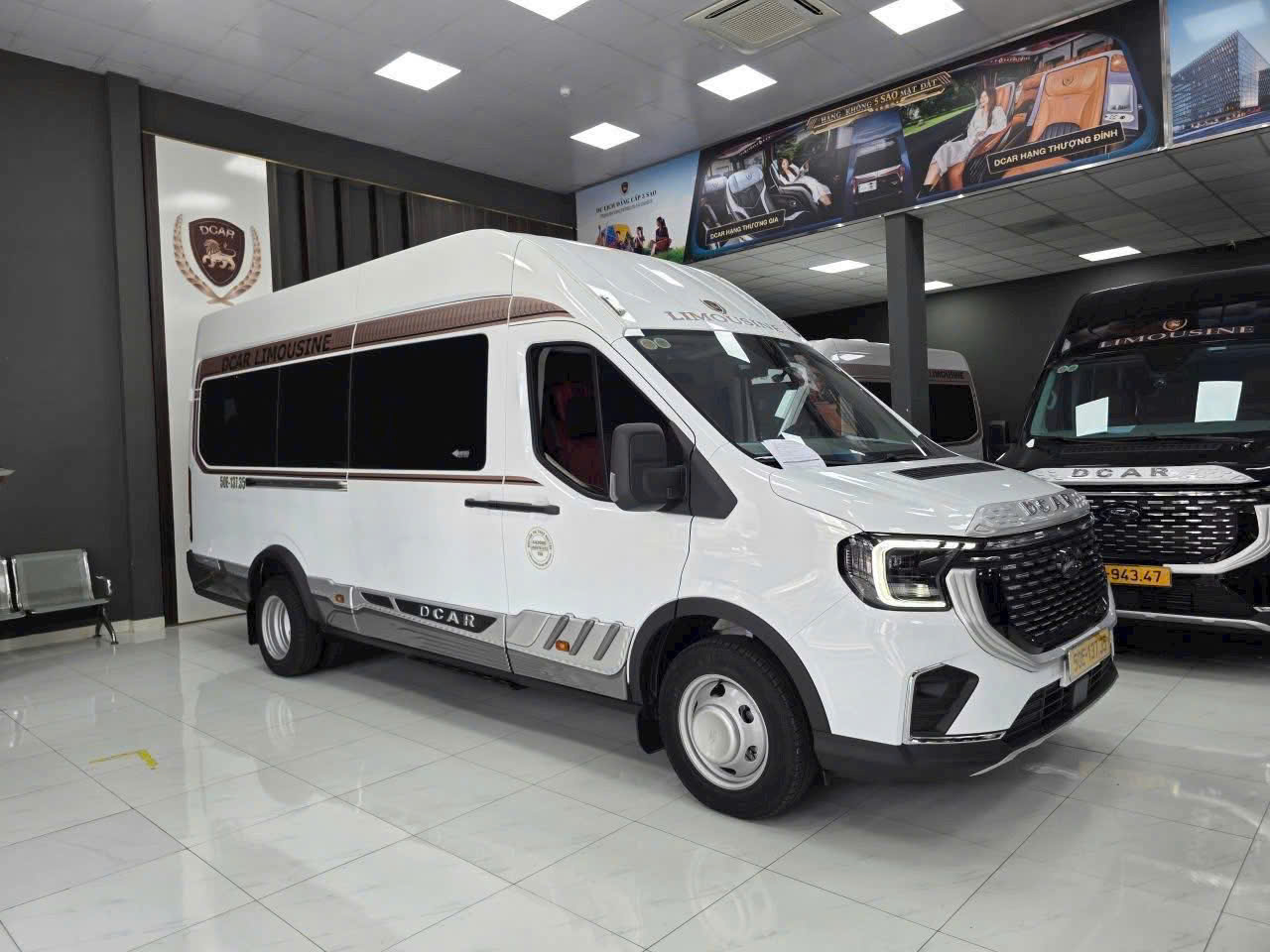Thuê xe Limousine Dcar Sài Gòn đi Cam Ranh