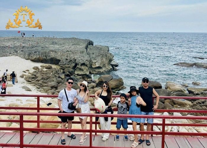 Thuê xe limousine giá tốt, ngắm cảnh biển thả ga