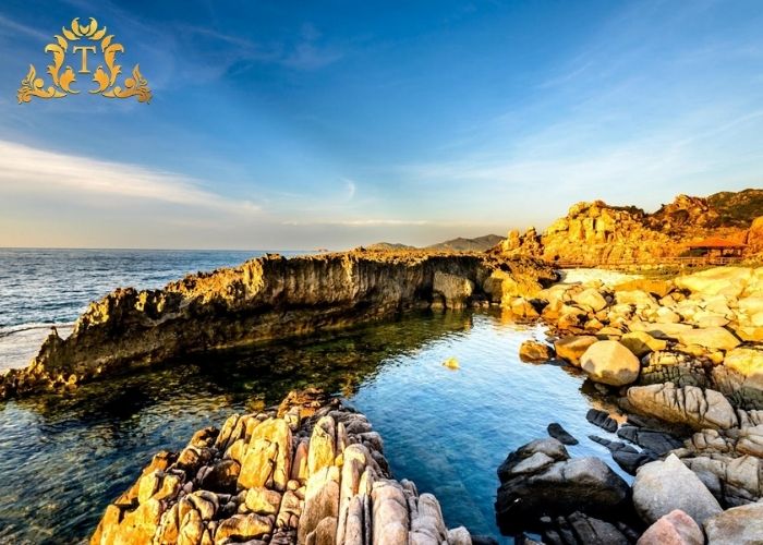 Trải nghiệm khác biệt khi thuê xe limousine cao cấp đi Vĩnh Hy