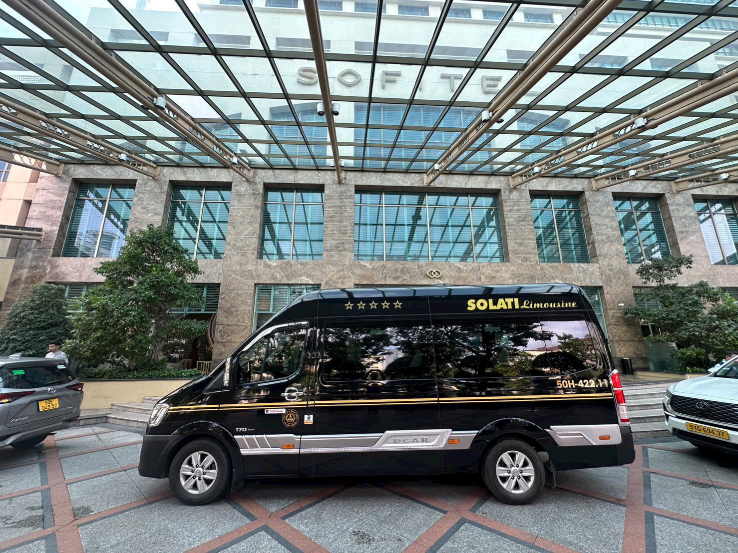 Thuê xe Limousine HCM đi Cam Ranh cao cấp