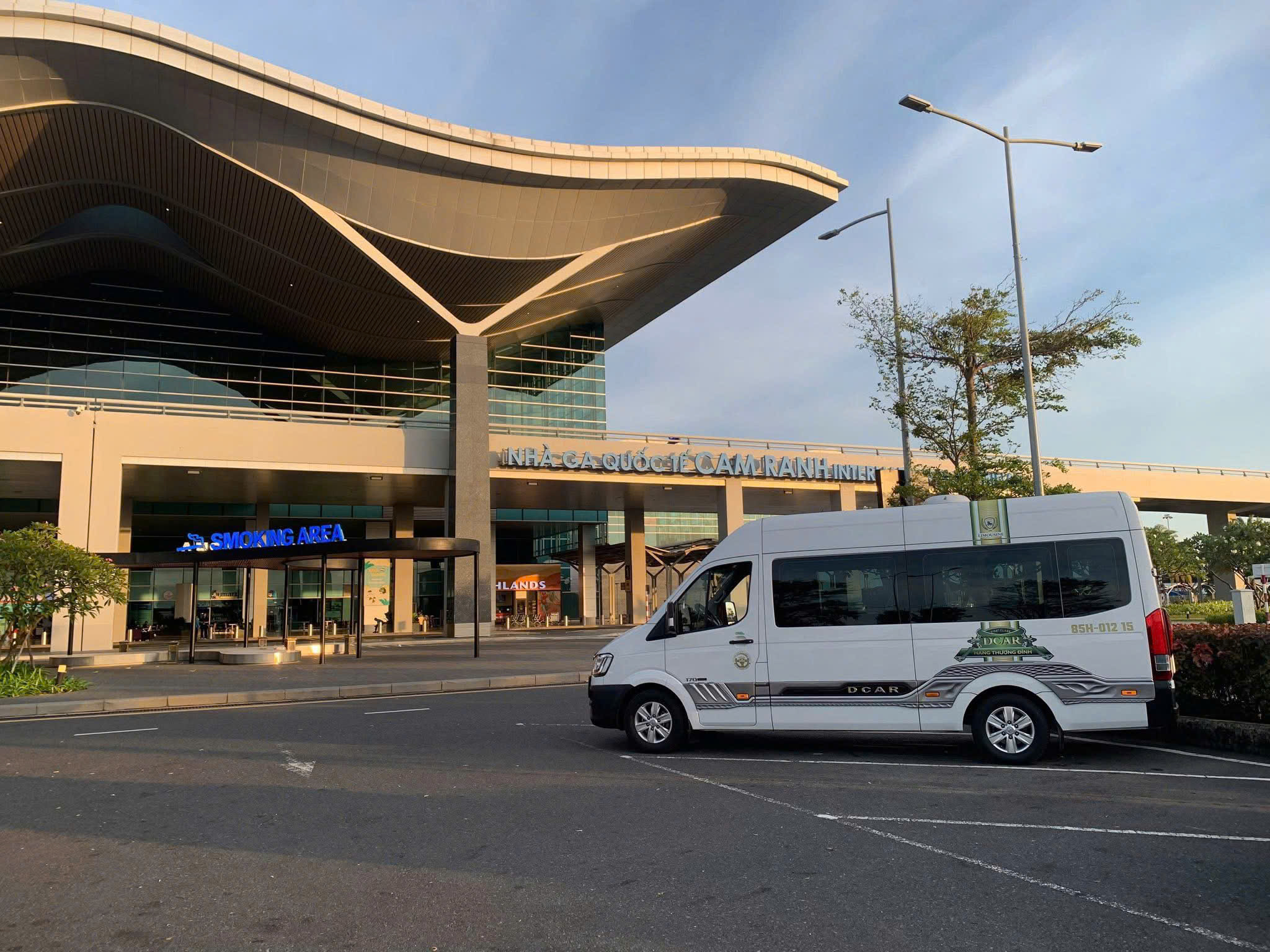Thuê xe Limousine HCM đi Cam Ranh giá tốt