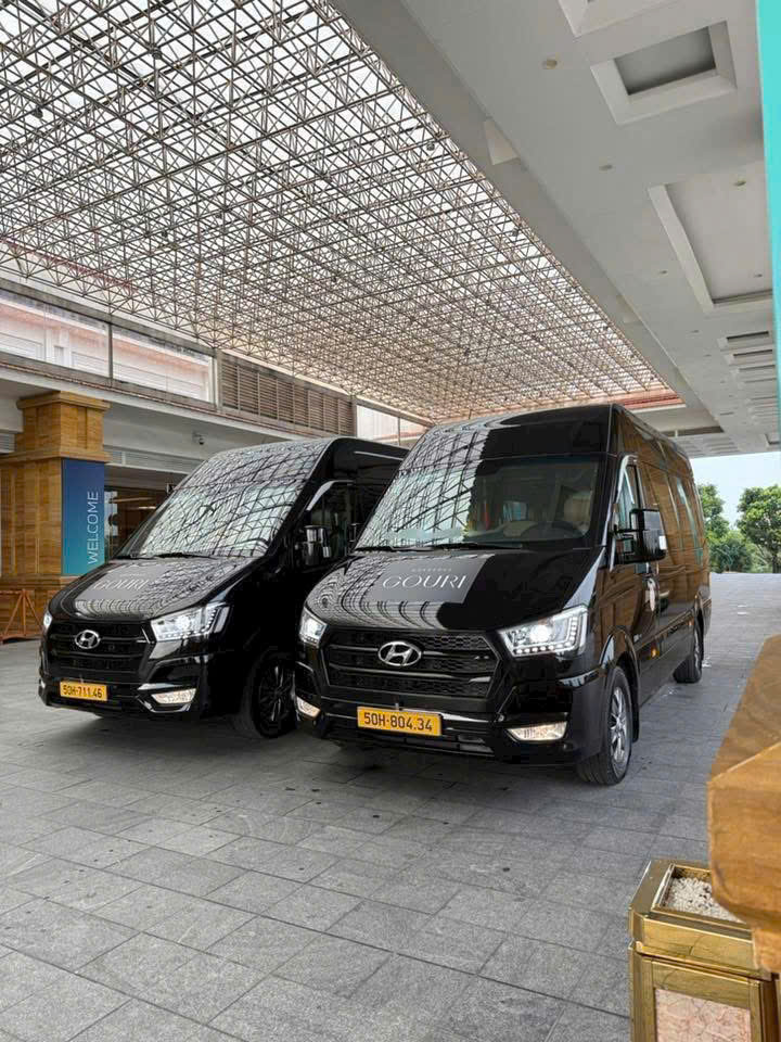 Thuê xe Limousine HCM đi Cam Ranh theo yêu cầu