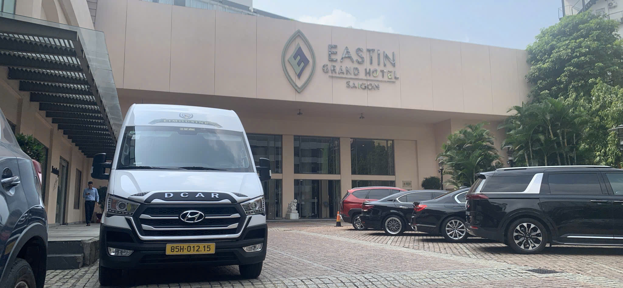 Thuê xe limousine Ninh Thuận Sài Gòn chạy ngày đêm