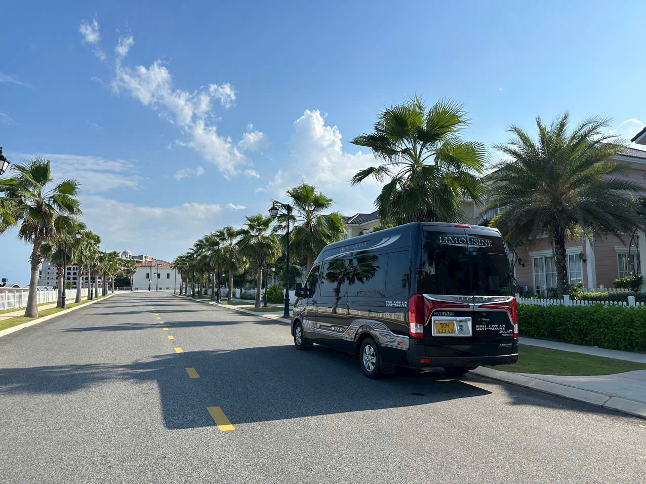 Thuê xe Limousine Ninh Thuận Sài Gòn dịch vụ cao cấp