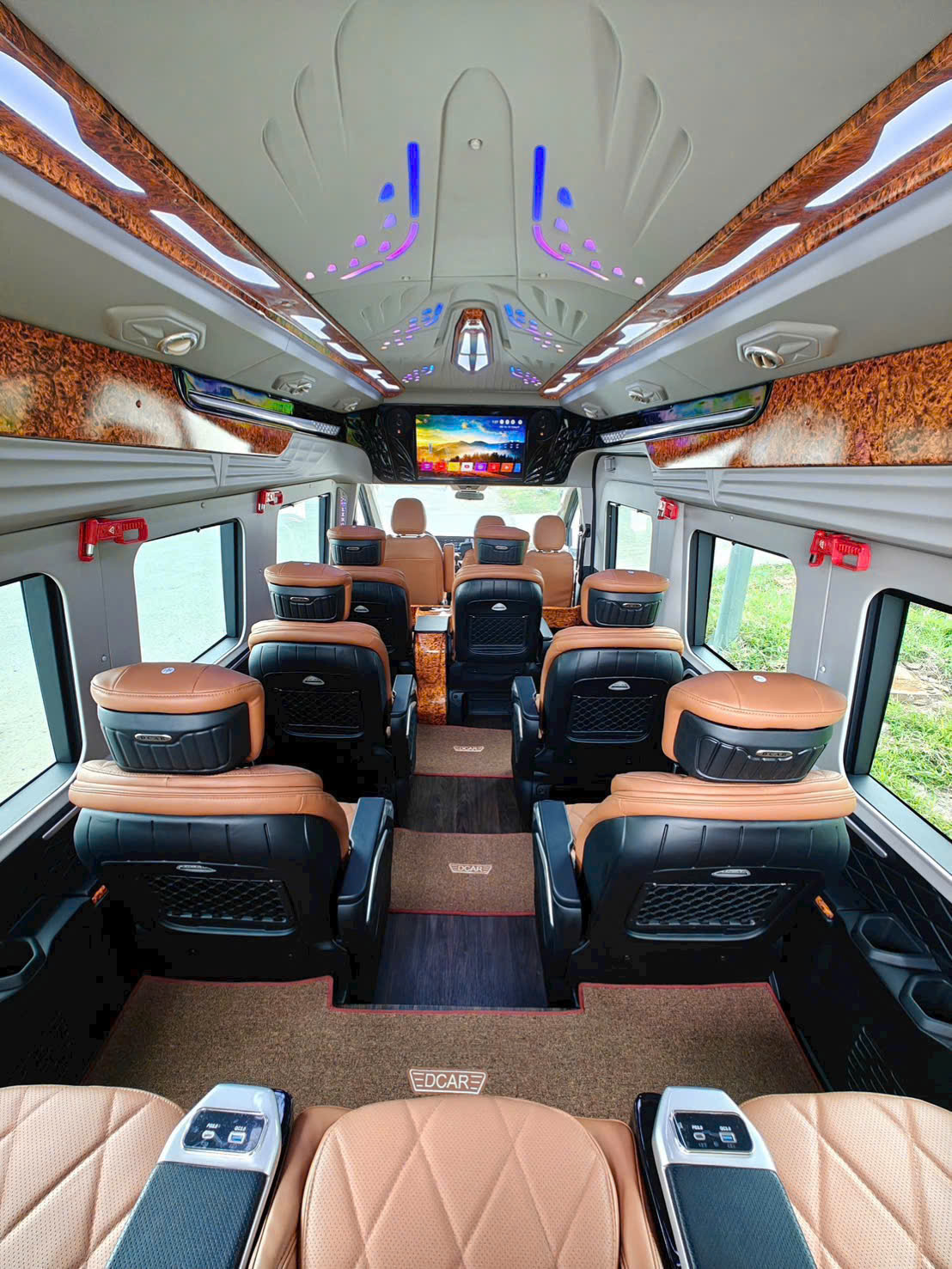 Thuê xe limousine Ninh Thuận Sài Gòn hợp đồng dài hạn