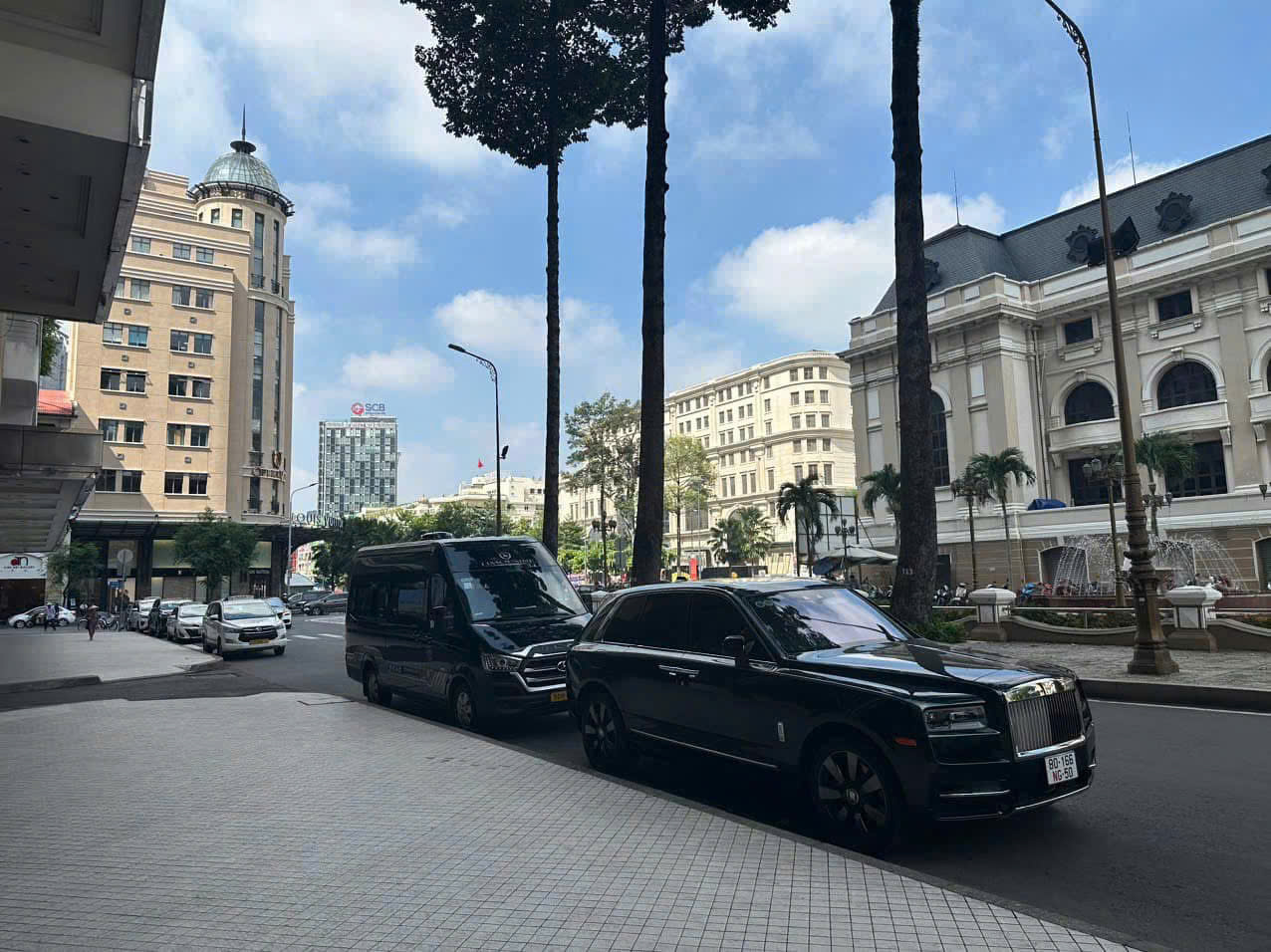 Thuê xe limousine Ninh Thuận Sài Gòn trọn gói giá tốt