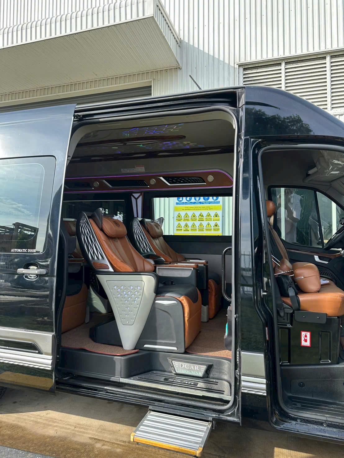Thuê xe Limousine Phan Rang đi TPHCM
