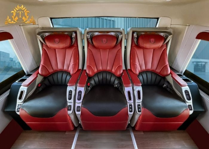 Chi phí thuê xe limousine riêng cực kỳ hợp lý cho nhóm du lịch tiện lợi