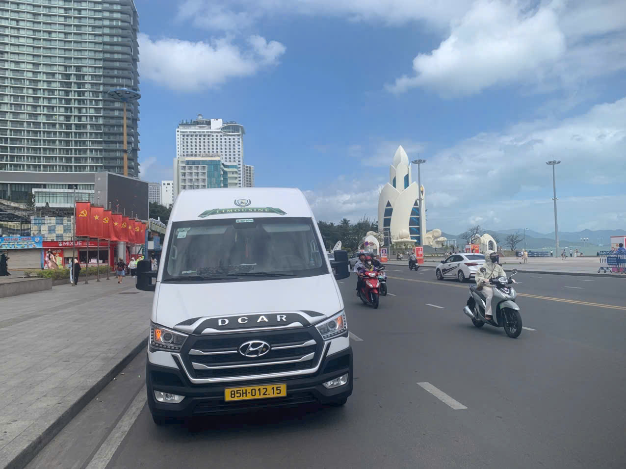 Thuê xe Limousine Sài Gòn - Cam Ranh giá rẻ