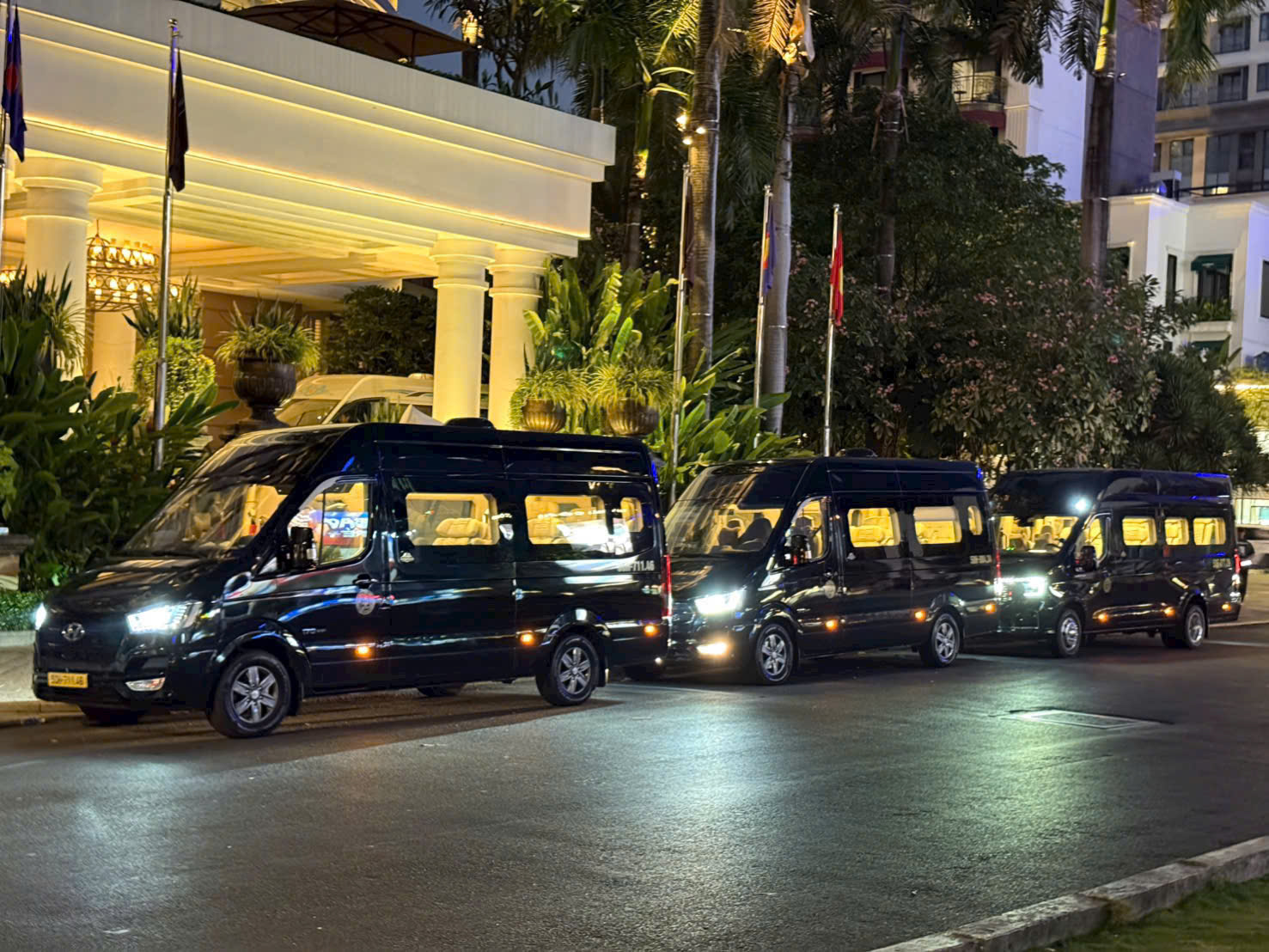 Thuê xe Limousine Sài Gòn đi Cam Ranh cao cấp