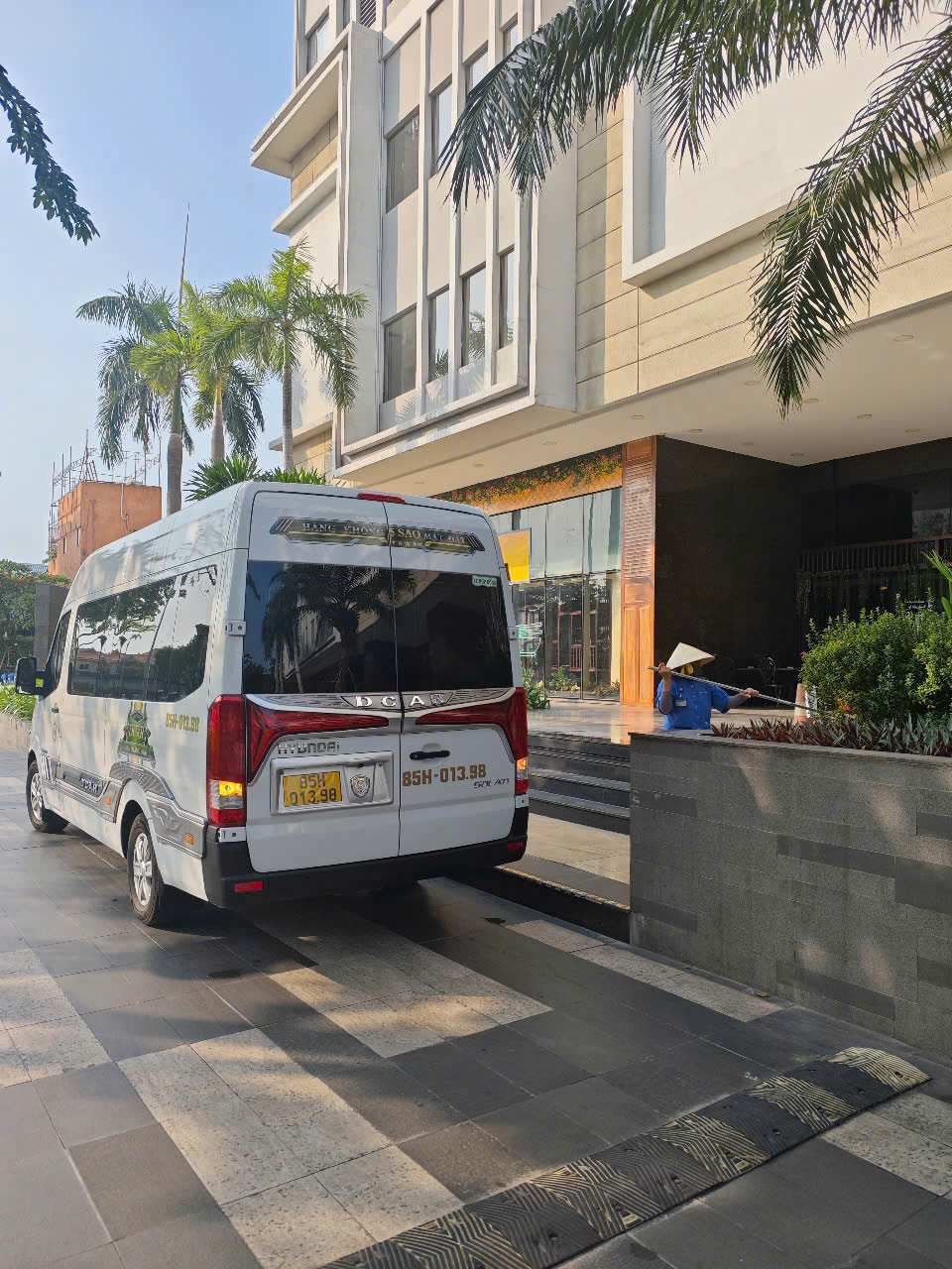 Thuê xe Limousine Sài Gòn đi Cam Ranh giá rẻ