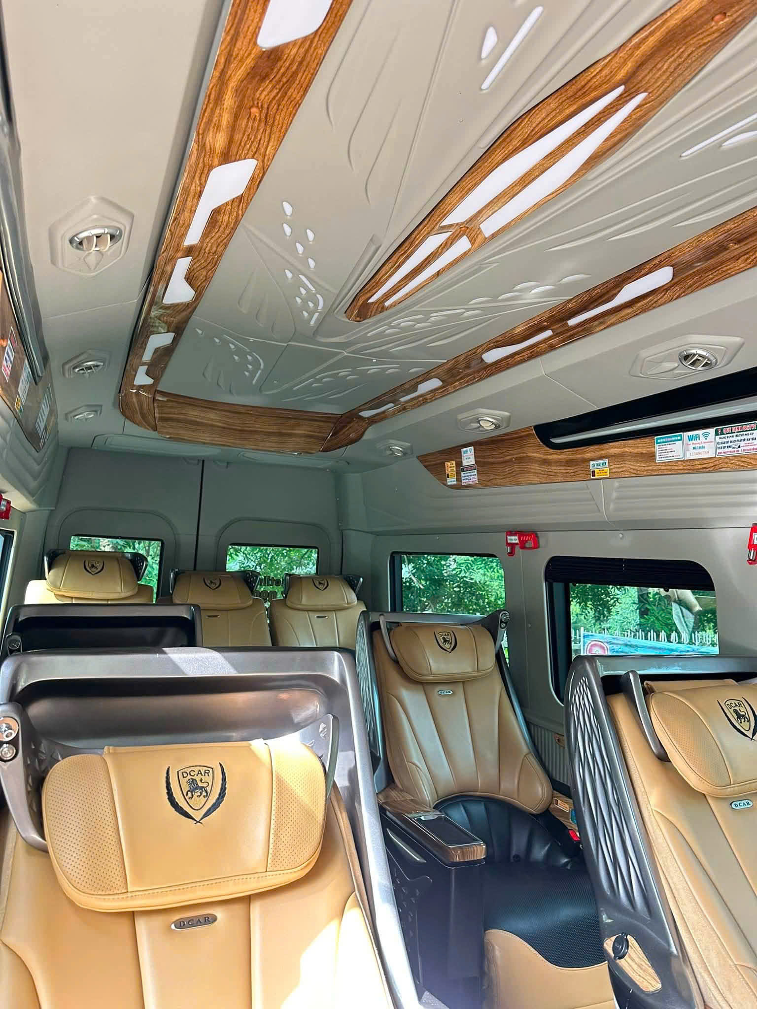 Thuê xe Limousine Sài Gòn đi Cam Ranh không ghép