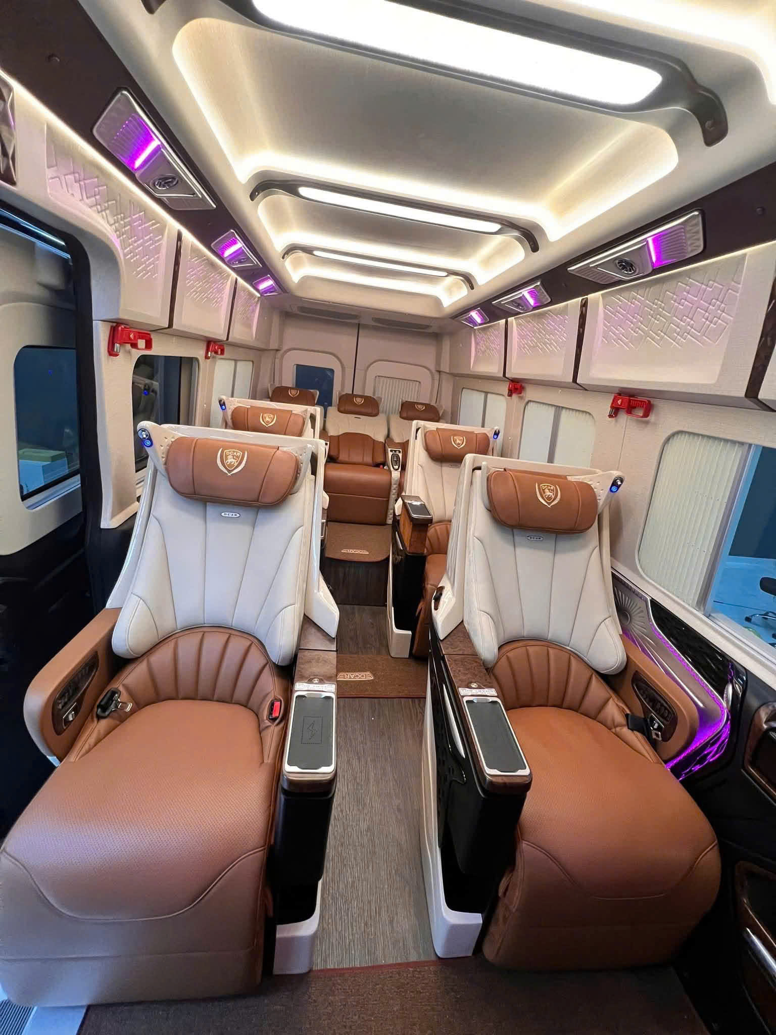 Thuê xe Limousine Sài Gòn đi Cam Ranh trọn gói