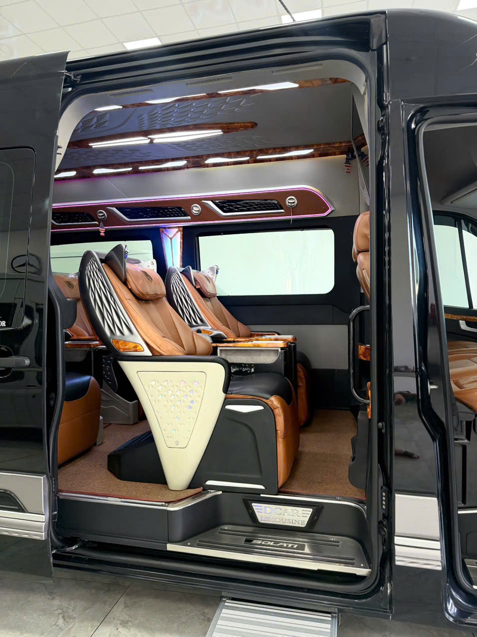 Thuê xe Limousine Sài Gòn đi Cam Ranh uy tín