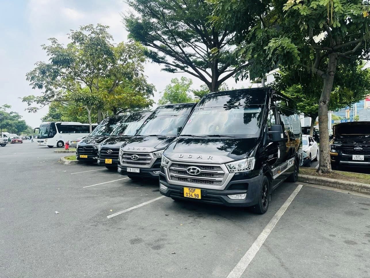 Thuê xe Limousine Sài Gòn đi Vĩnh Hy cho gia đình