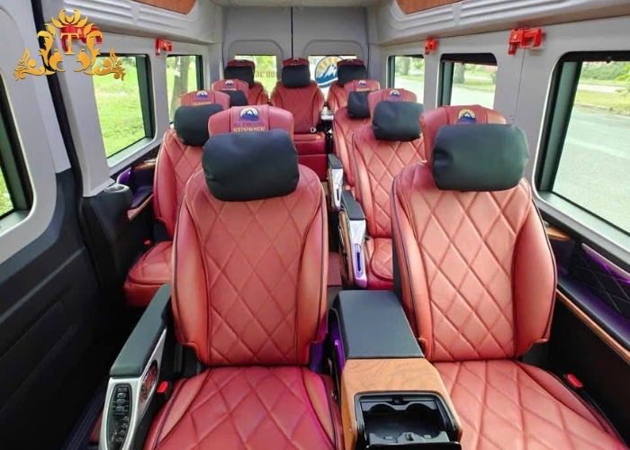 Ưu điểm khi thuê xe limousine lướt trên cung đường biển Vĩnh Hy tuyệt đẹp