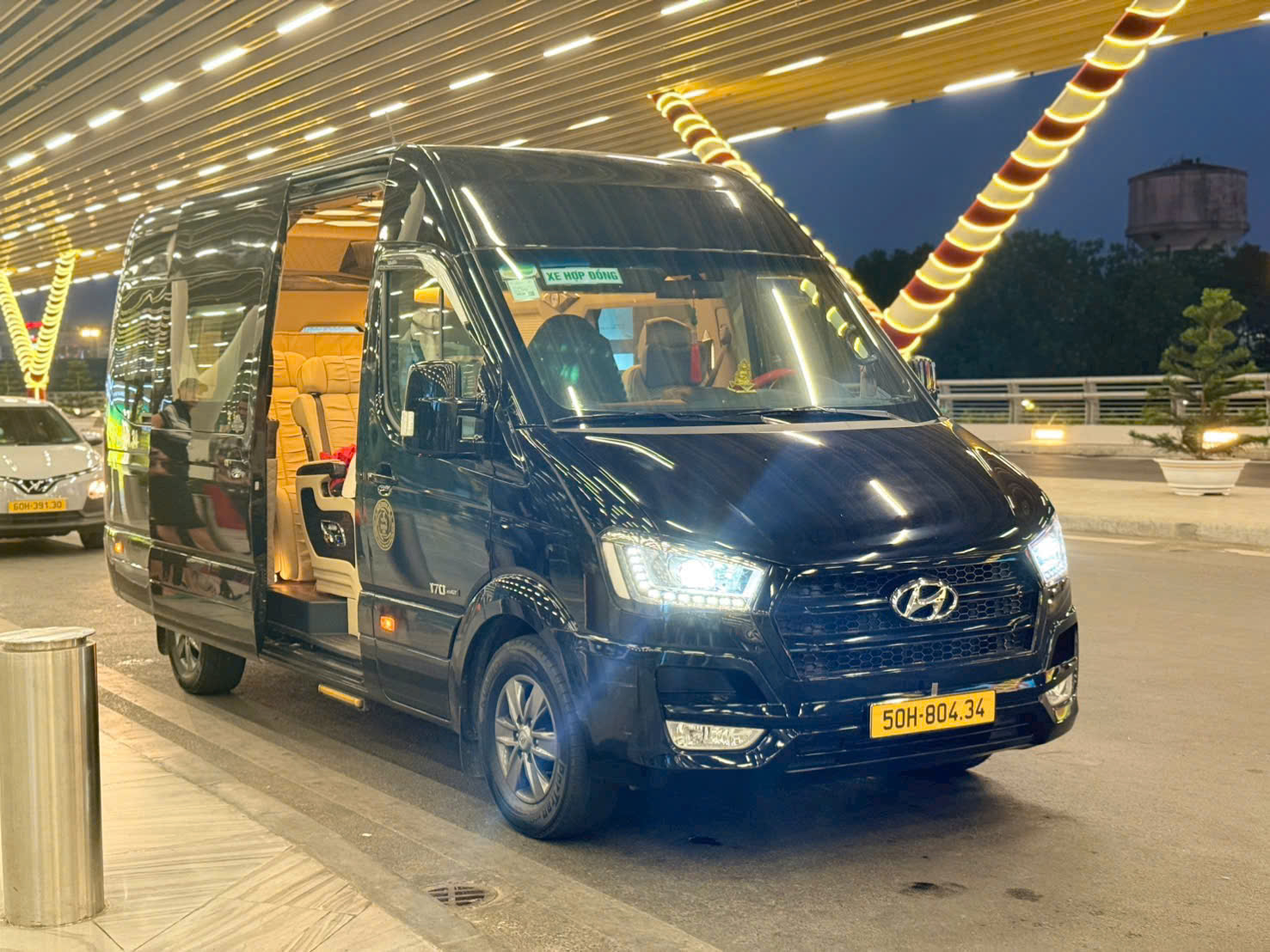 Thuê xe Limousine Solati Sài Gòn đi Cam Ranh