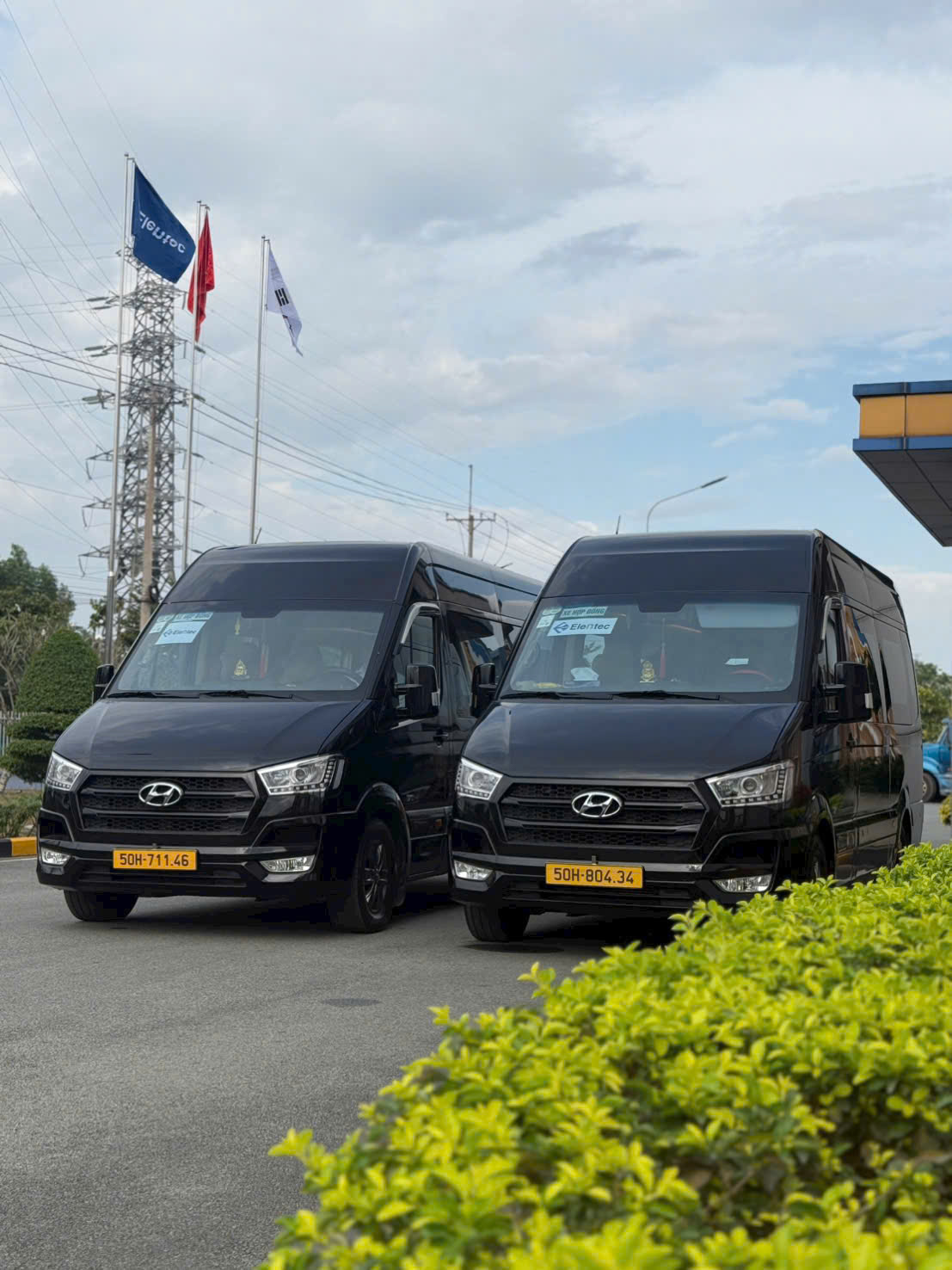 Thuê xe Limousine Tân Sơn Nhất đi Cam Ranh