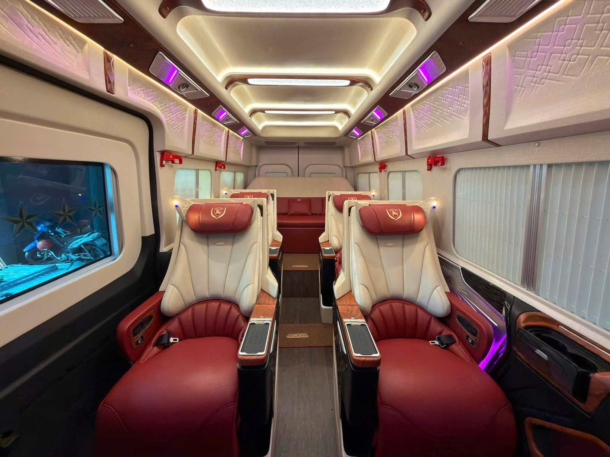 Thuê xe Limousine TPHCM đi resort Cam Ranh