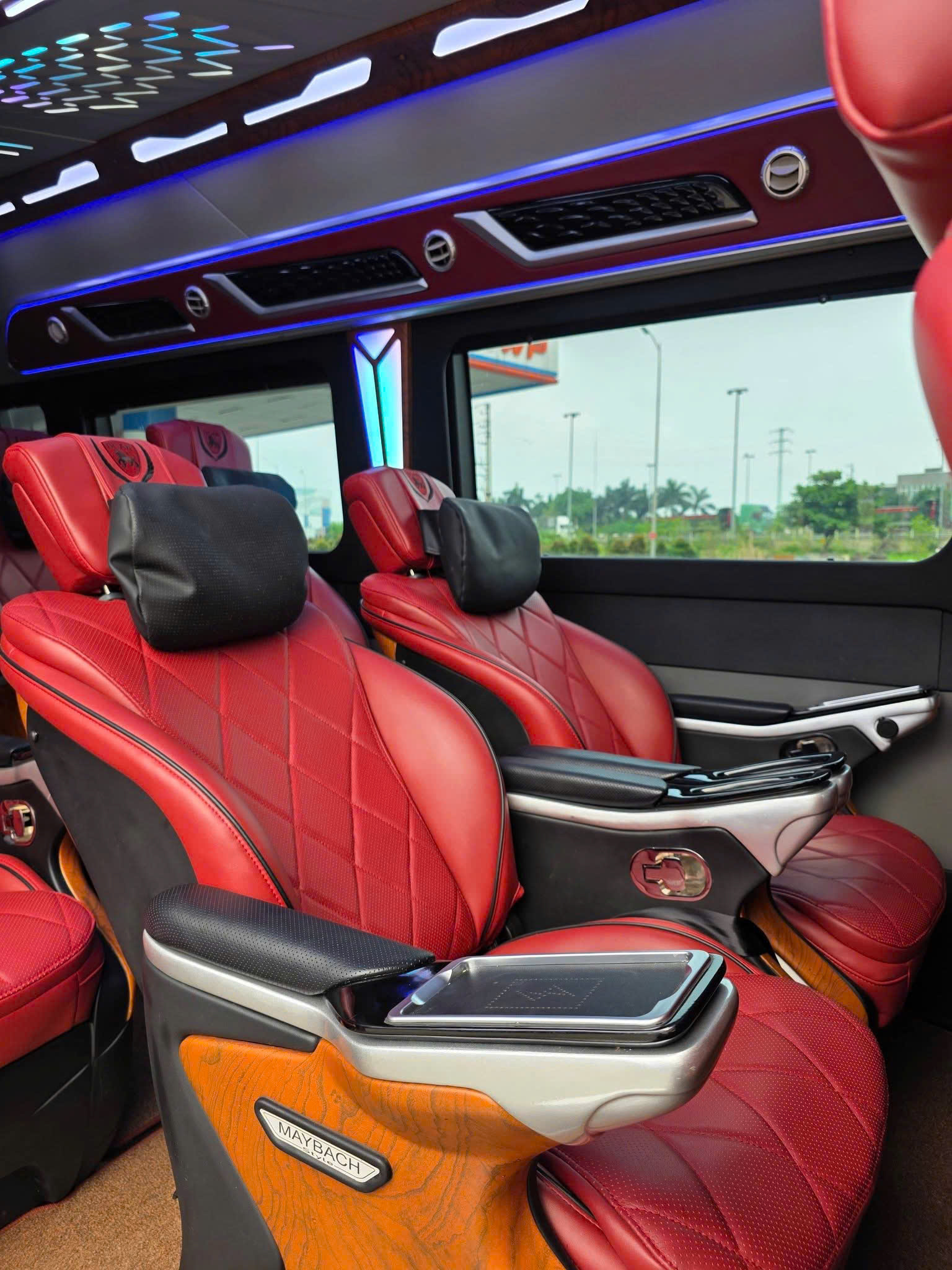 Thuê xe Limousine từ sân bay Liên Khương đi Sài Gòn