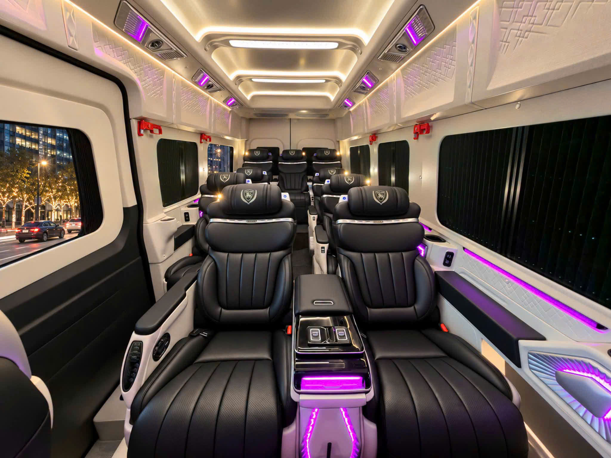 Thuê xe Limousine từ Tháp Chàm đi Sài Gòn