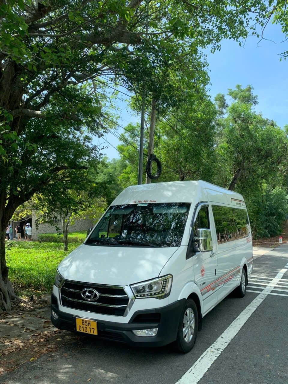 Thuê xe limousine Vĩnh Hy đi Sài Gòn giá rẻ