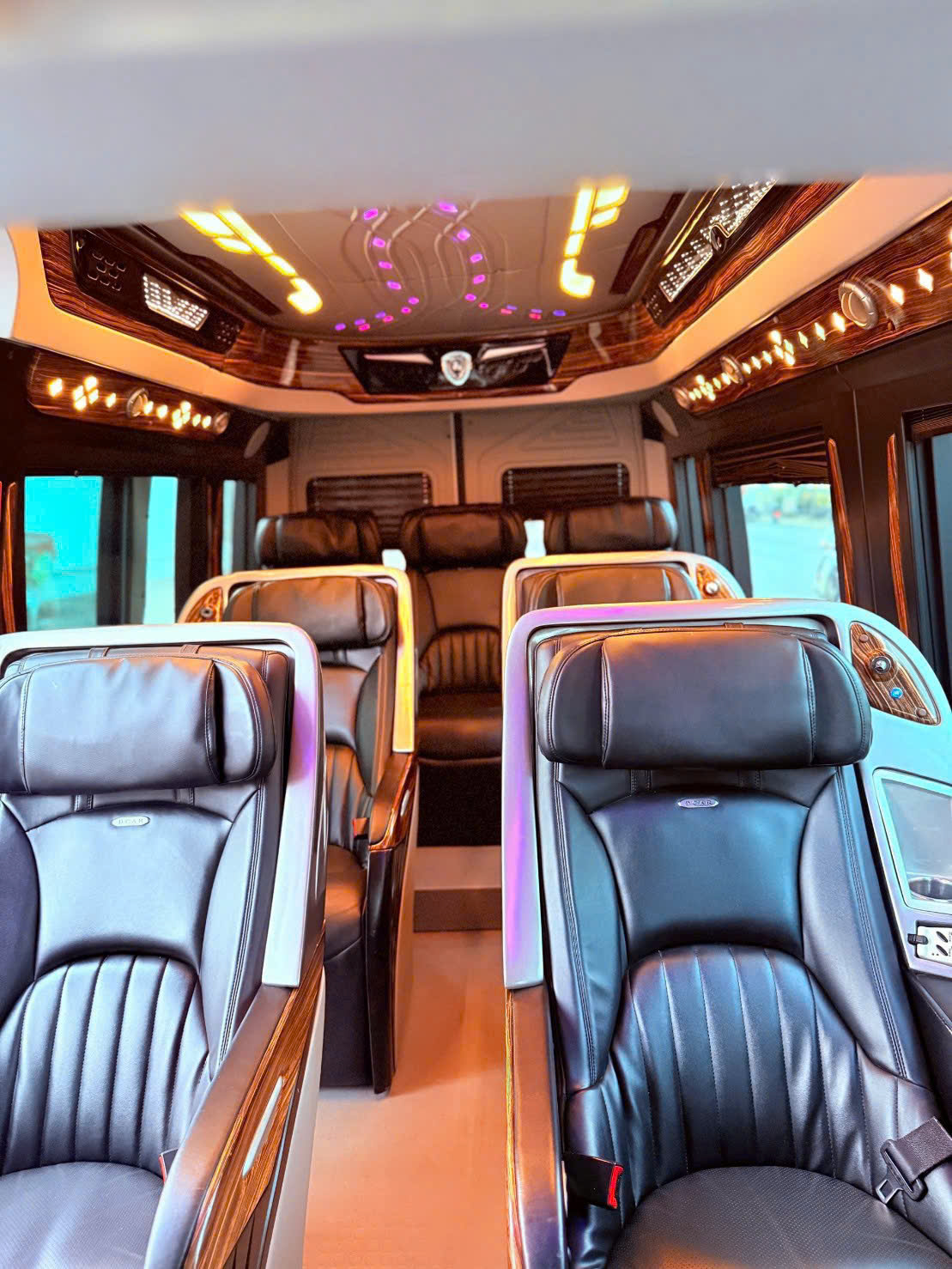 Thuê xe limousine Vĩnh Hy - Sài Gòn chỉ trong vài phút