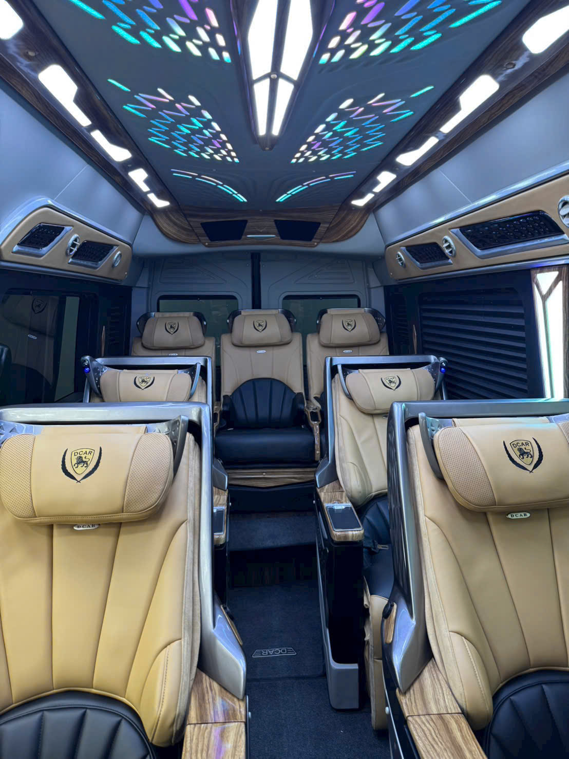 Vì sao nên thuê Limousine đi Cam Ranh?
