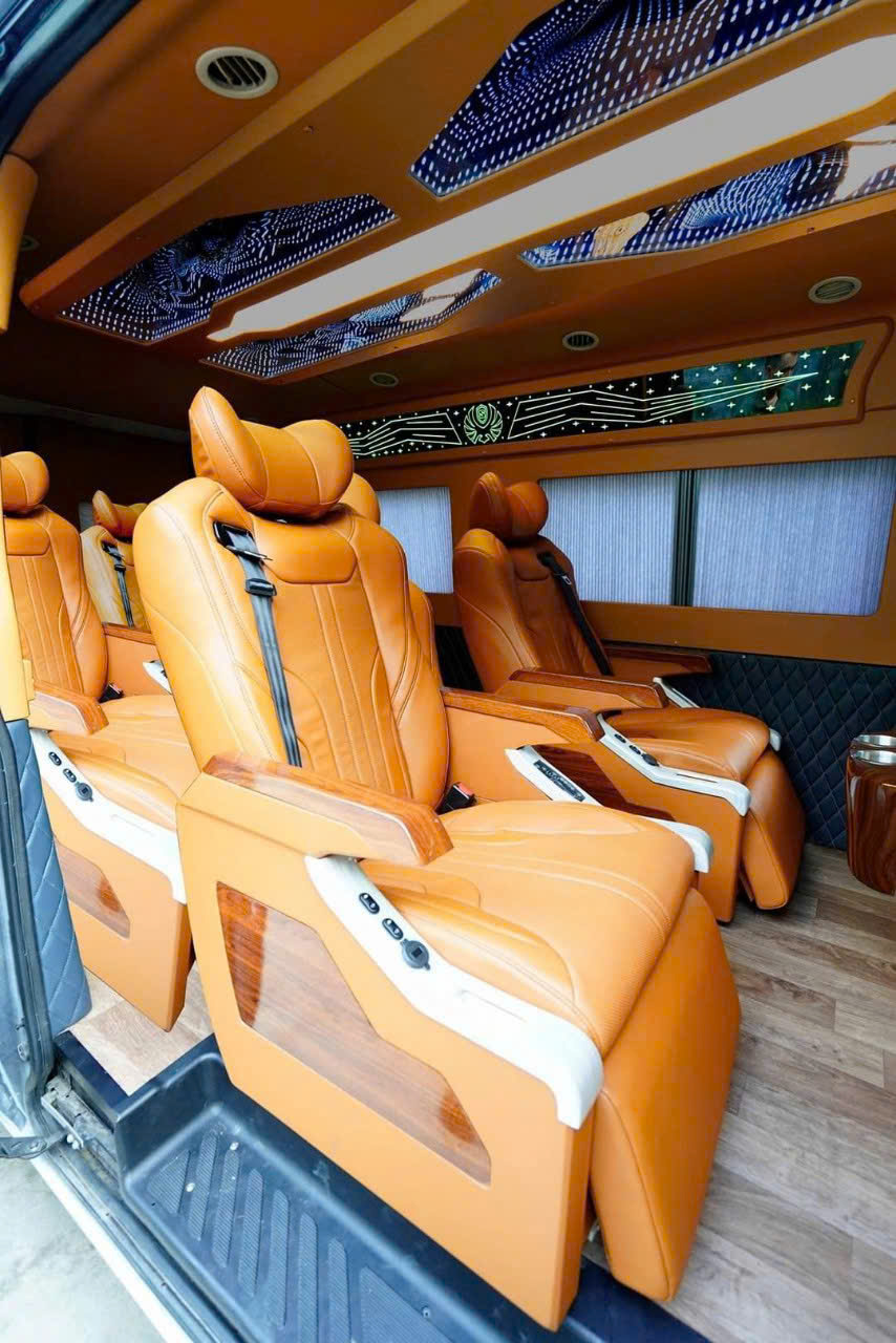 Xe Limousine đón tận nơi Đà Lạt đi Hồ Chí Minh