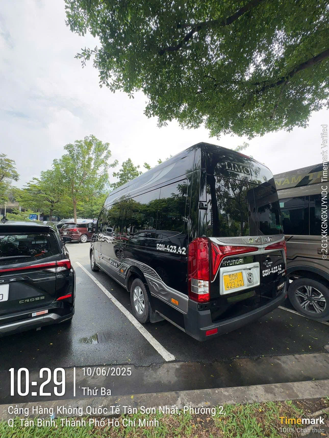 Xe Limousine đưa đón sân bay Sài Gòn