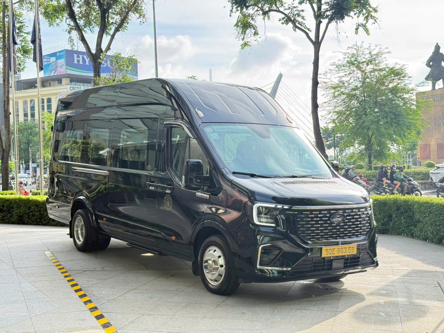 Xe Limousine giá rẻ an toàn
