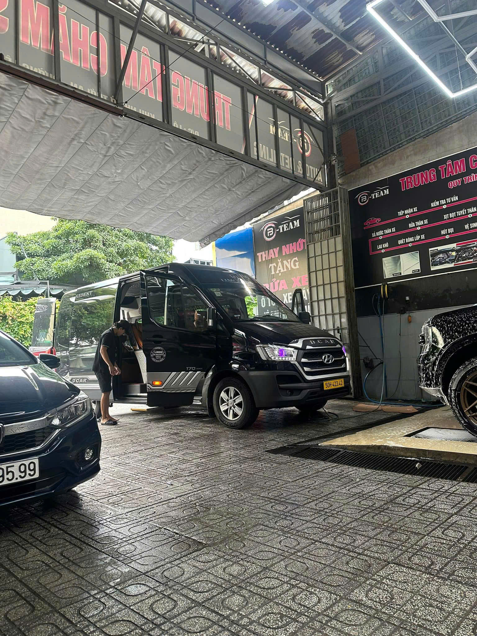 Xe limousine Ninh Thuận Sài Gòn đi công tác