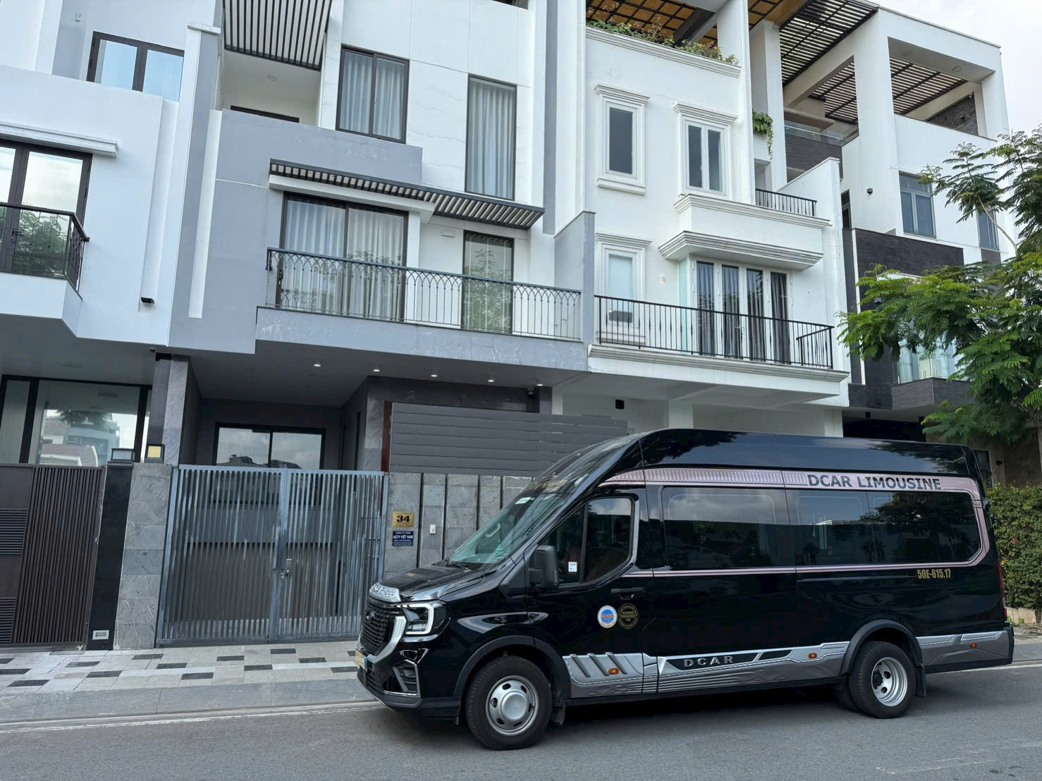 Xe limousine Ninh Thuận Sài Gòn dịch vụ chuẩn VIP