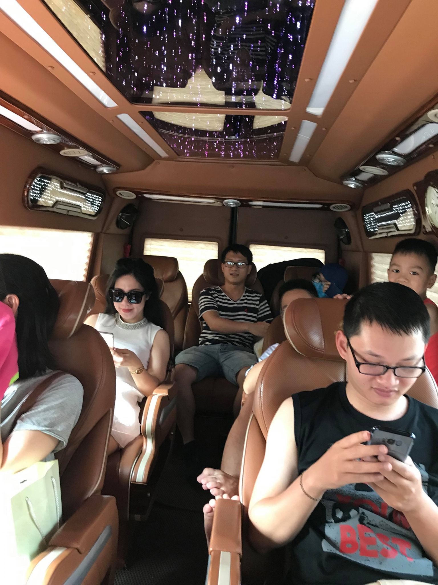 Xe limousine Ninh Thuận Sài Gòn giá cạnh tranh