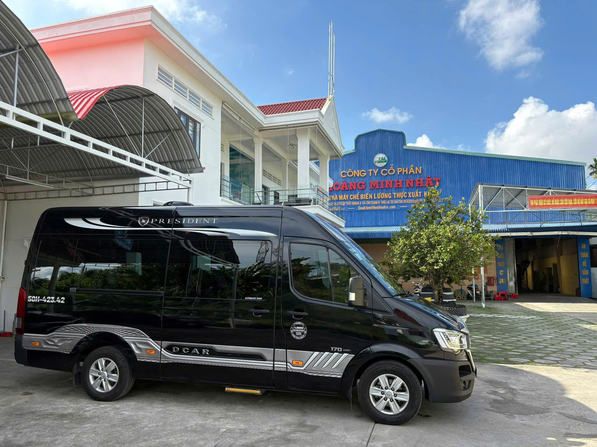 Thuê xe Limousine Ninh Thuận Sài Gòn phục vụ 24/7