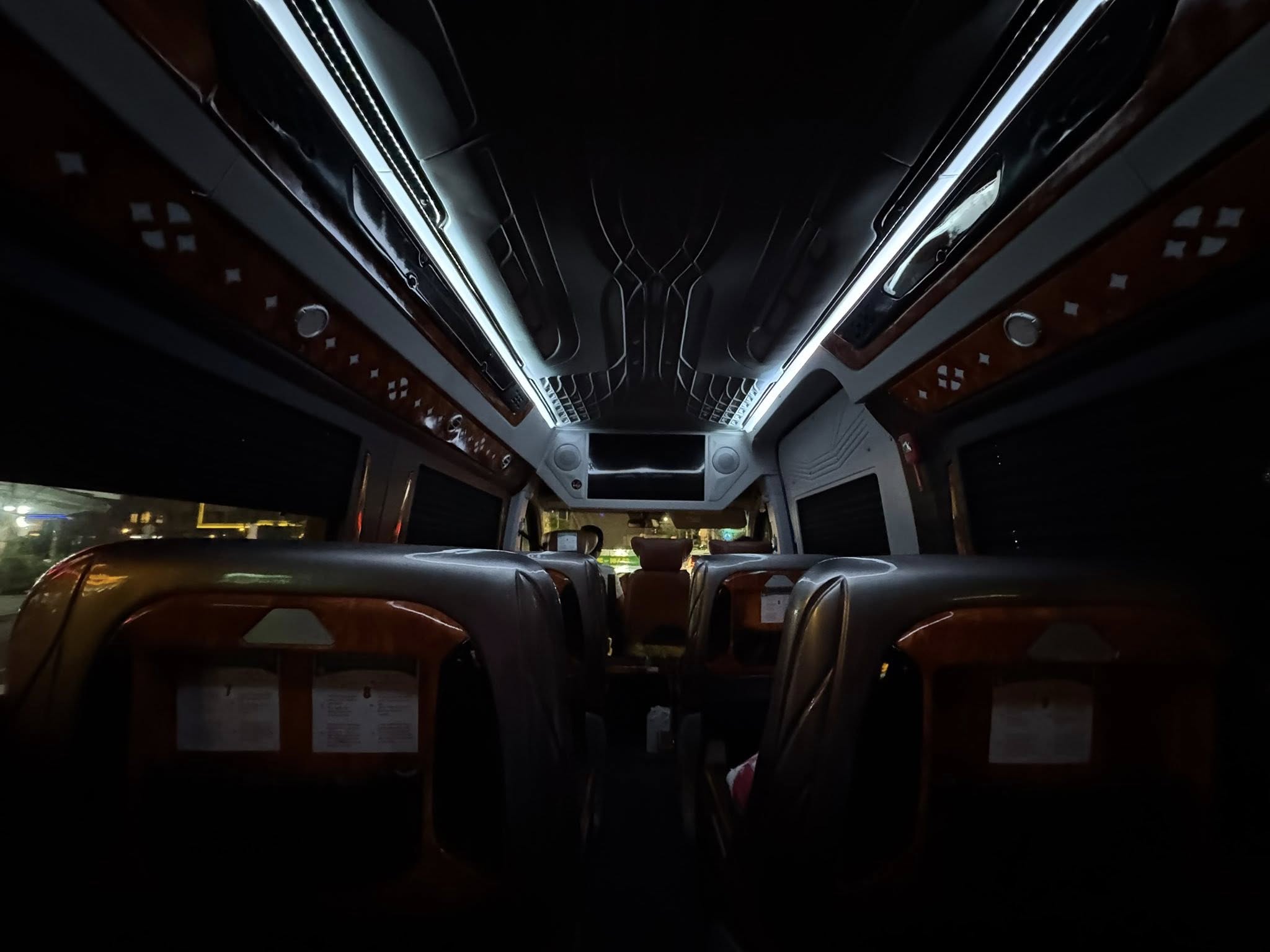 Xe limousine Sài Gòn đi Phan Thiết nên đi giờ nào?