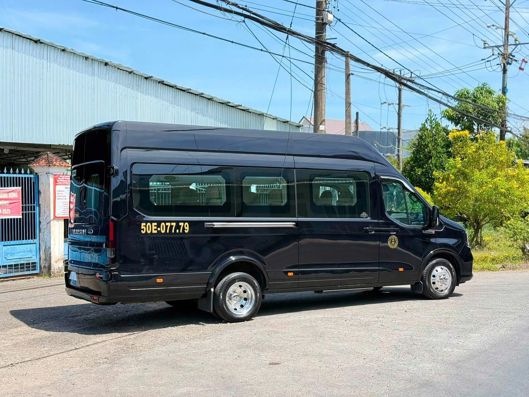 Vì Sao Nên Chọn Thuê Xe Limousine Đưa Đón Tận Nơi?